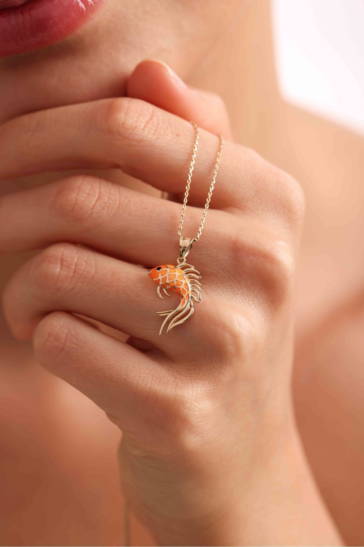 14 Ayar Altın Turuncu Mineli Balık Kolye