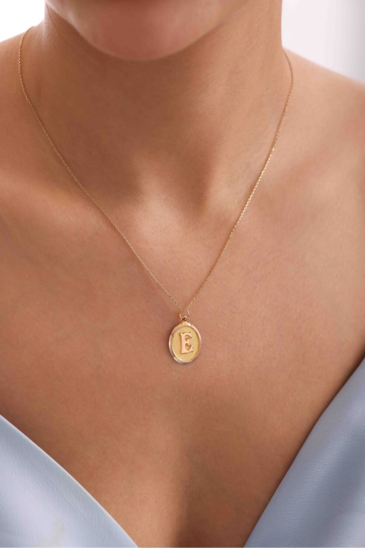 Kadın Sarı 14 Ayar Altın Ş Harfli Nostaljik Oval Kolye Ucu