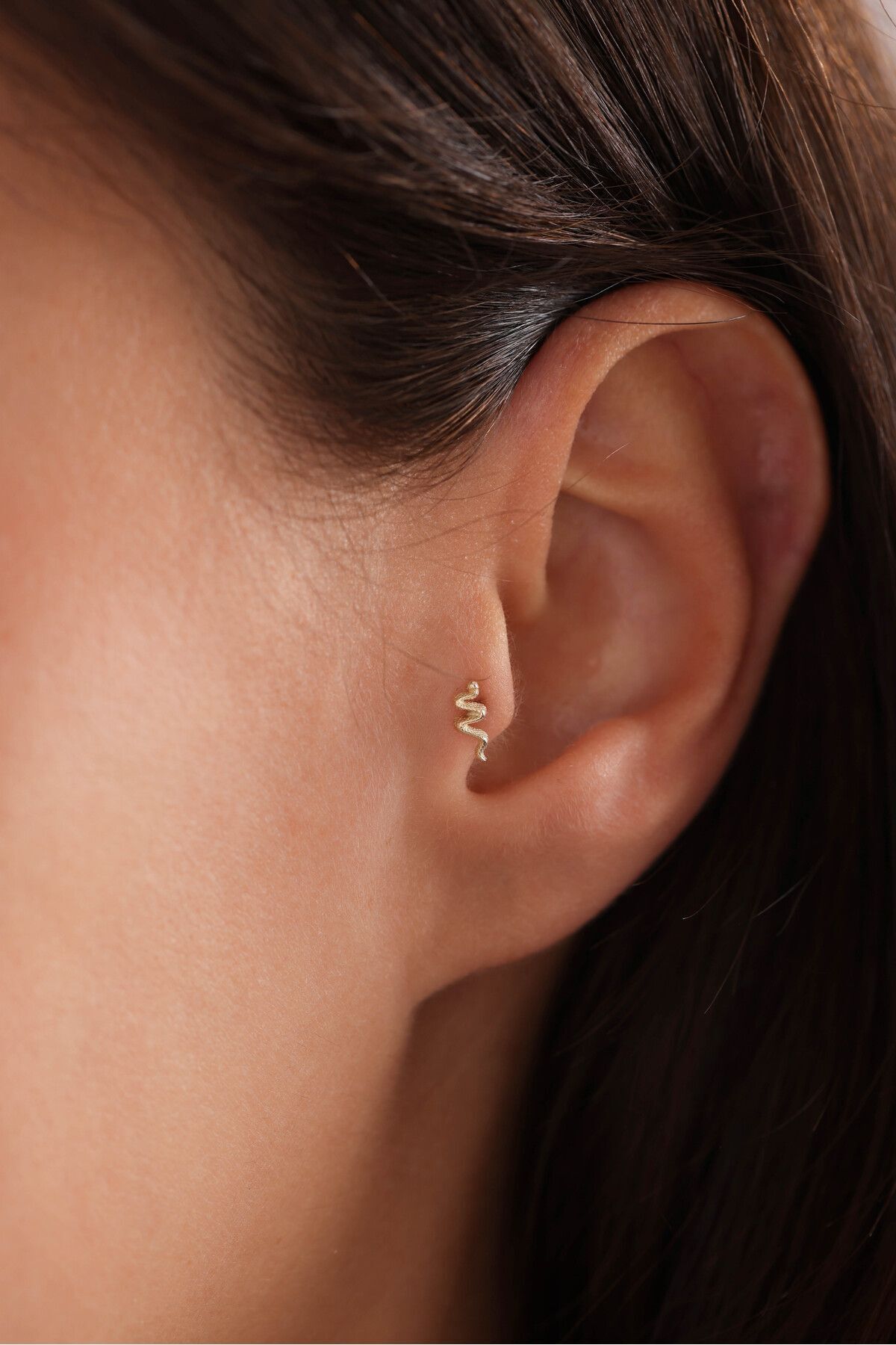 14 Ayar Altın Yılan Tragus Küpe