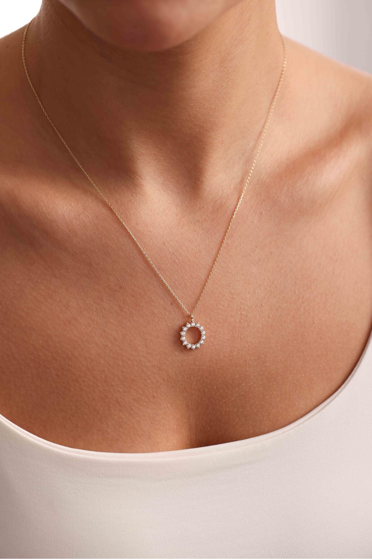 14 Ayar Altın Taşlı Halka Kolye