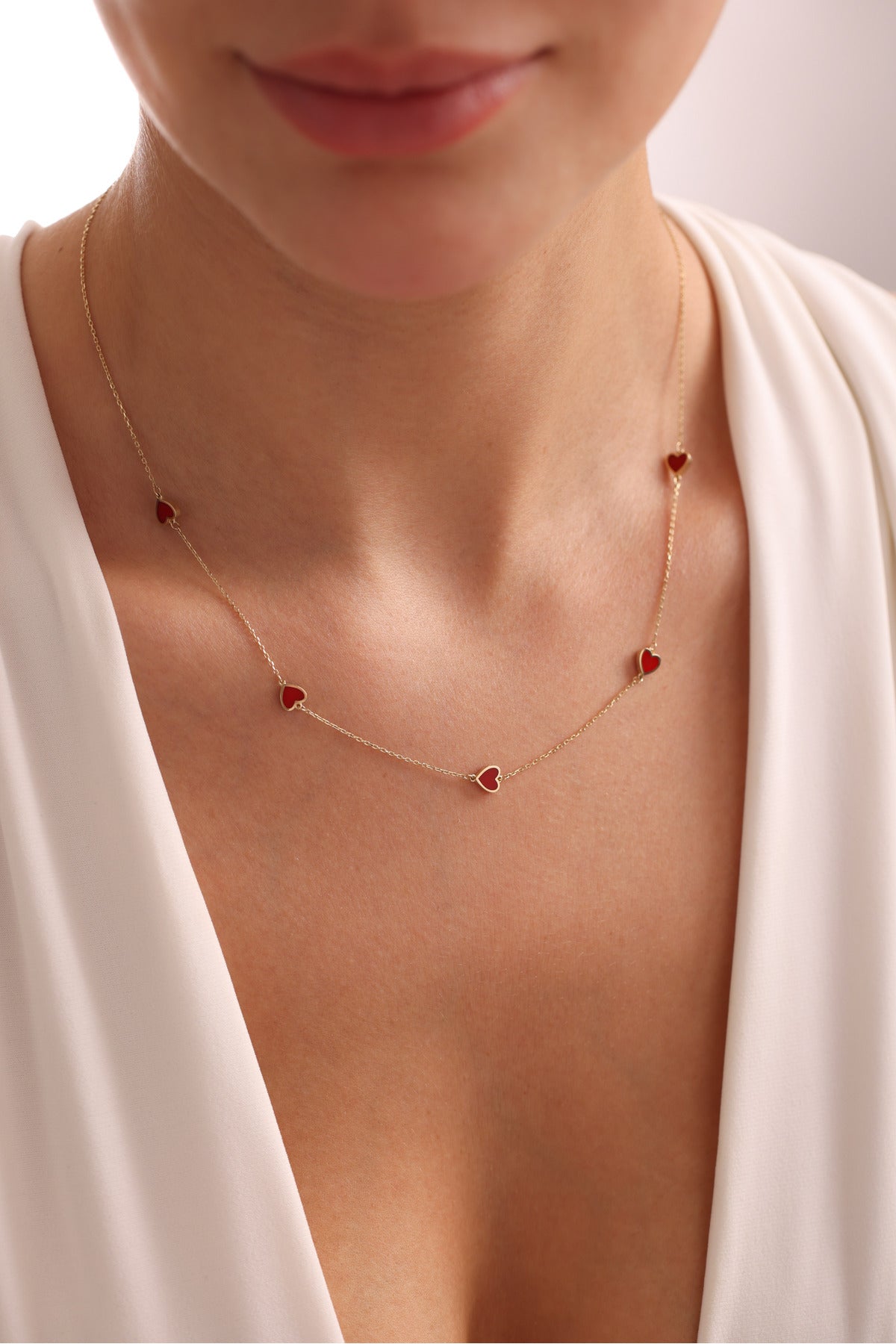 14 Ayar Altın Kırmızı Mineli 5 Kalp Kolye