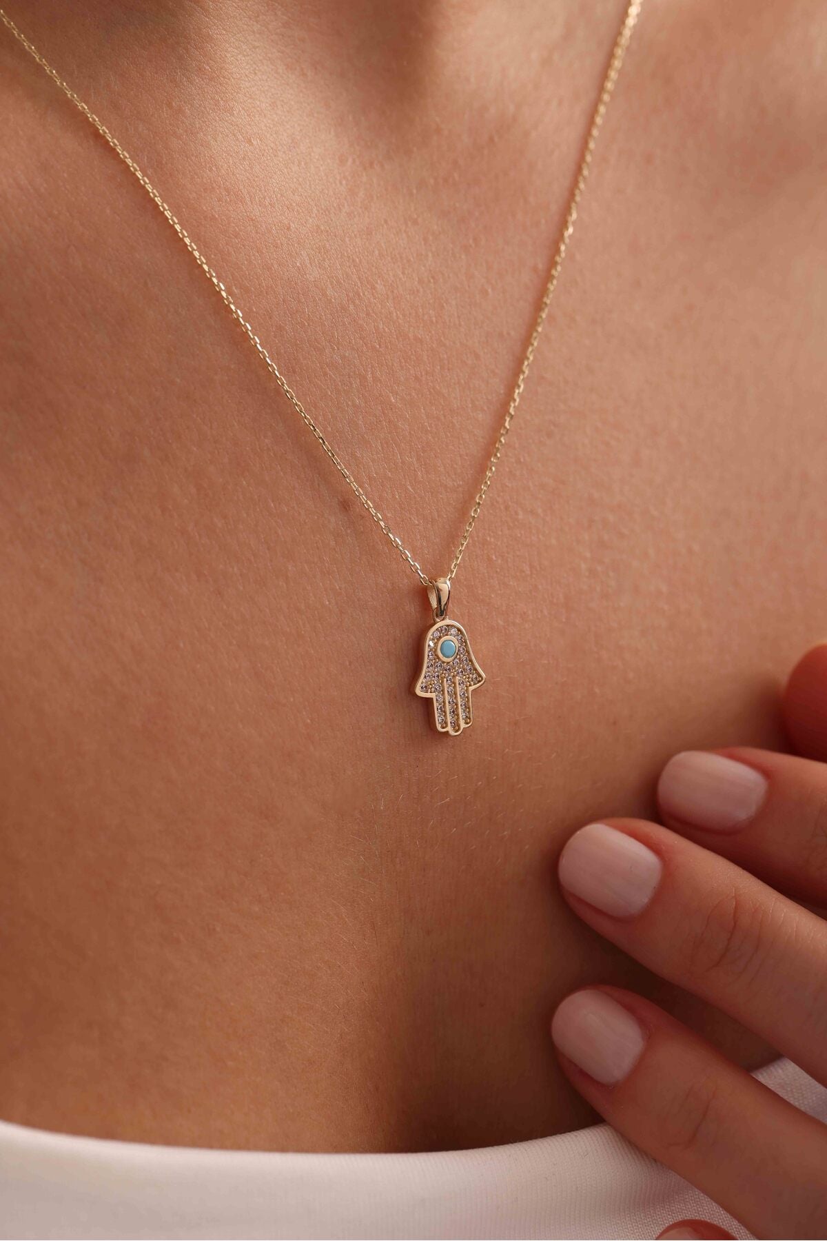 14 Ayar Altın Mavi-Beyaz Taşlı Fatmanın Eli Kolye