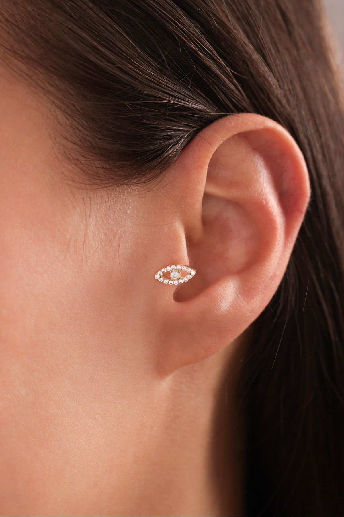 14 Ayar Altın Taşlı Büyük Göz Tragus Küpe