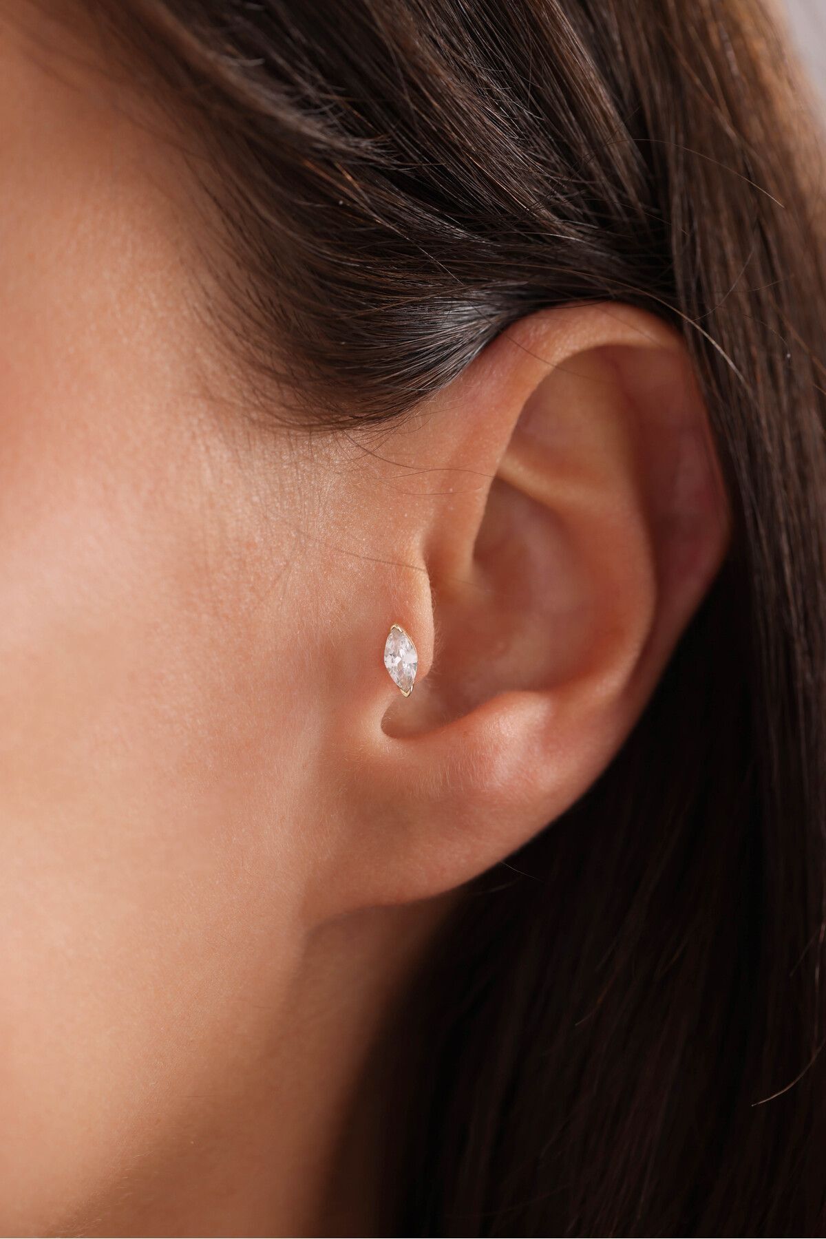 14 Ayar Altın Markiz Taşlı Tragus Küpe