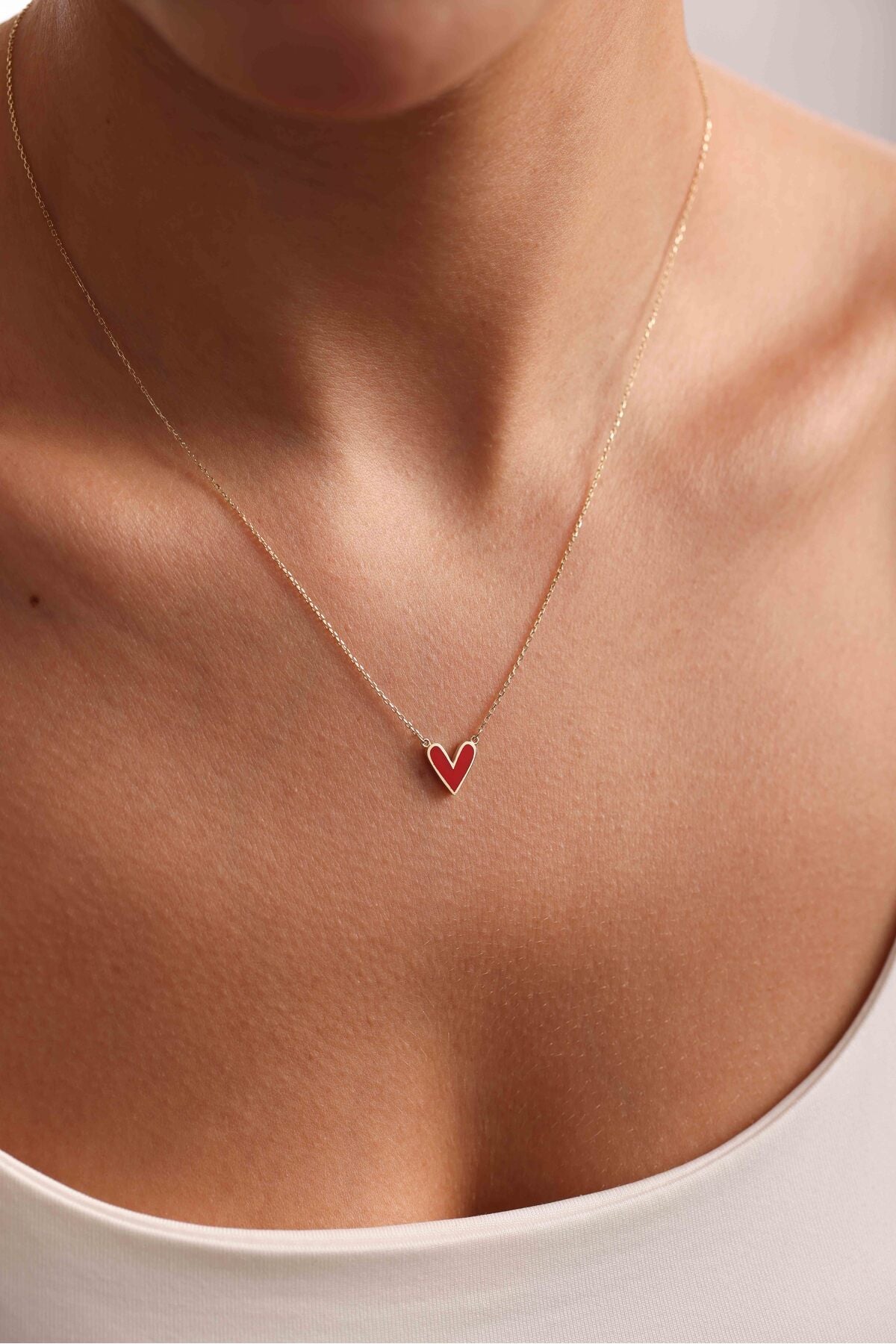 14 Ayar Altın Kırmızı Mineli Dizayn Kalp Kolye