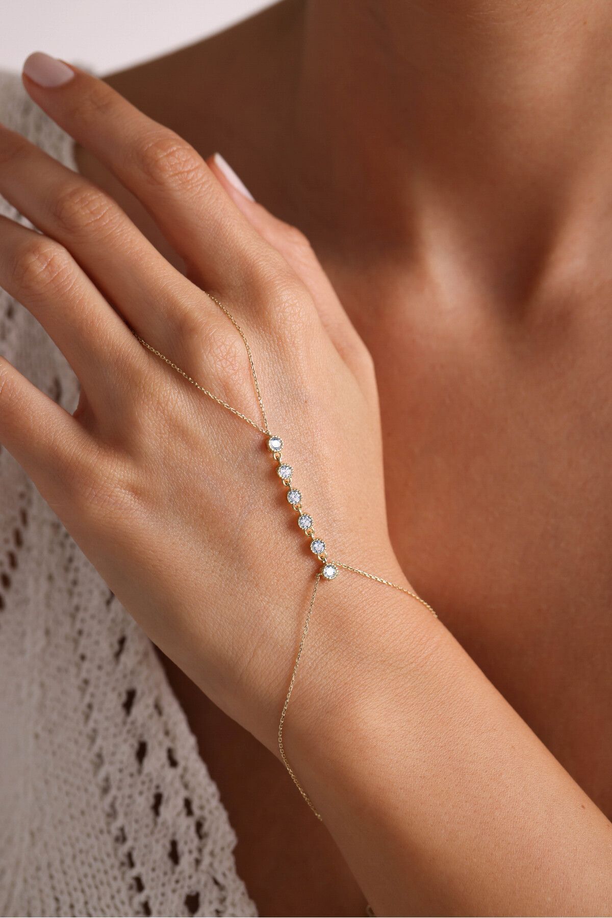 14 Ayar Altın Sıra Taşlı Line Işıltılı Şahmeran