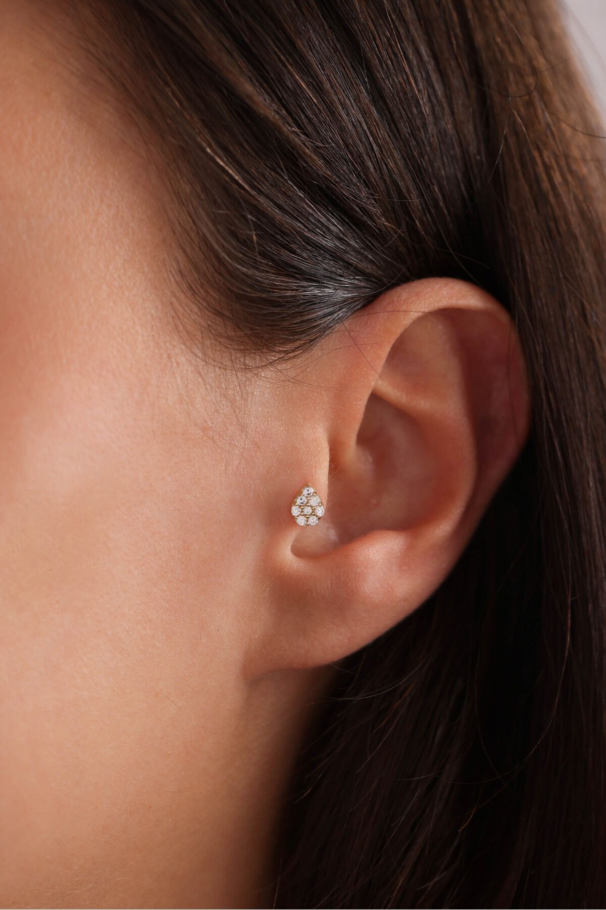 14 Ayar Altın Taşlı Damla Tragus Küpe