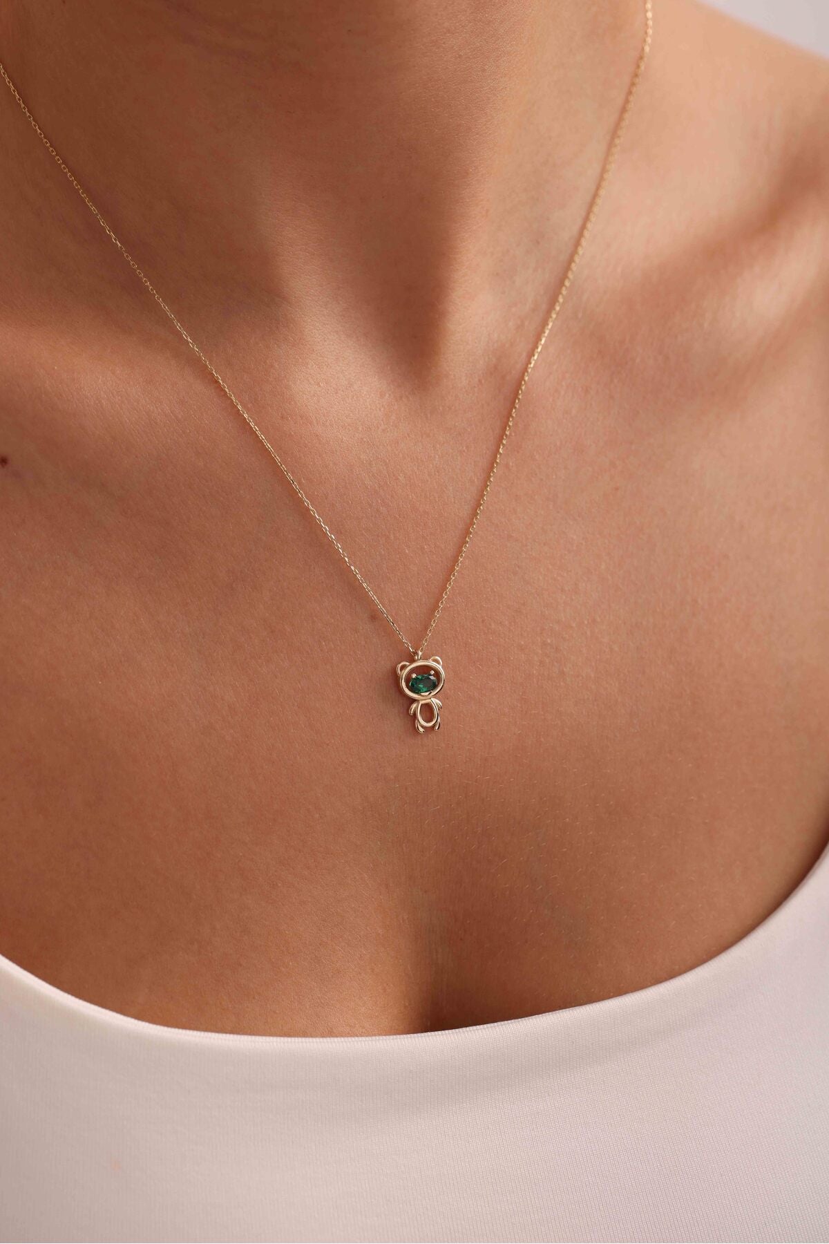 14 Ayar Altın Yeşil Oval Taşlı Teddy Bear Ayıcık Kolye