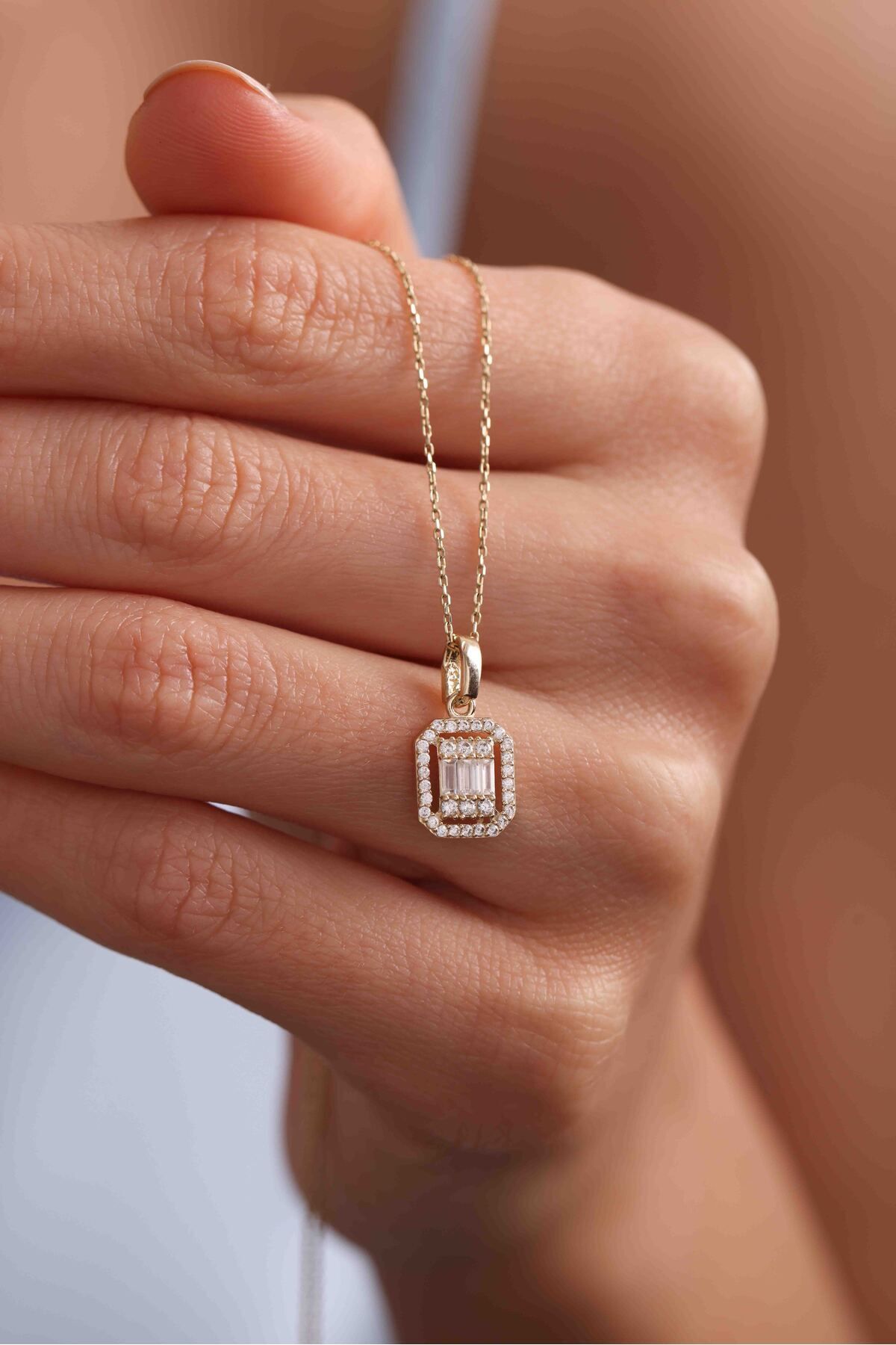 14 Ayar Altın Taşlı Sarı Altın Baget Kolye