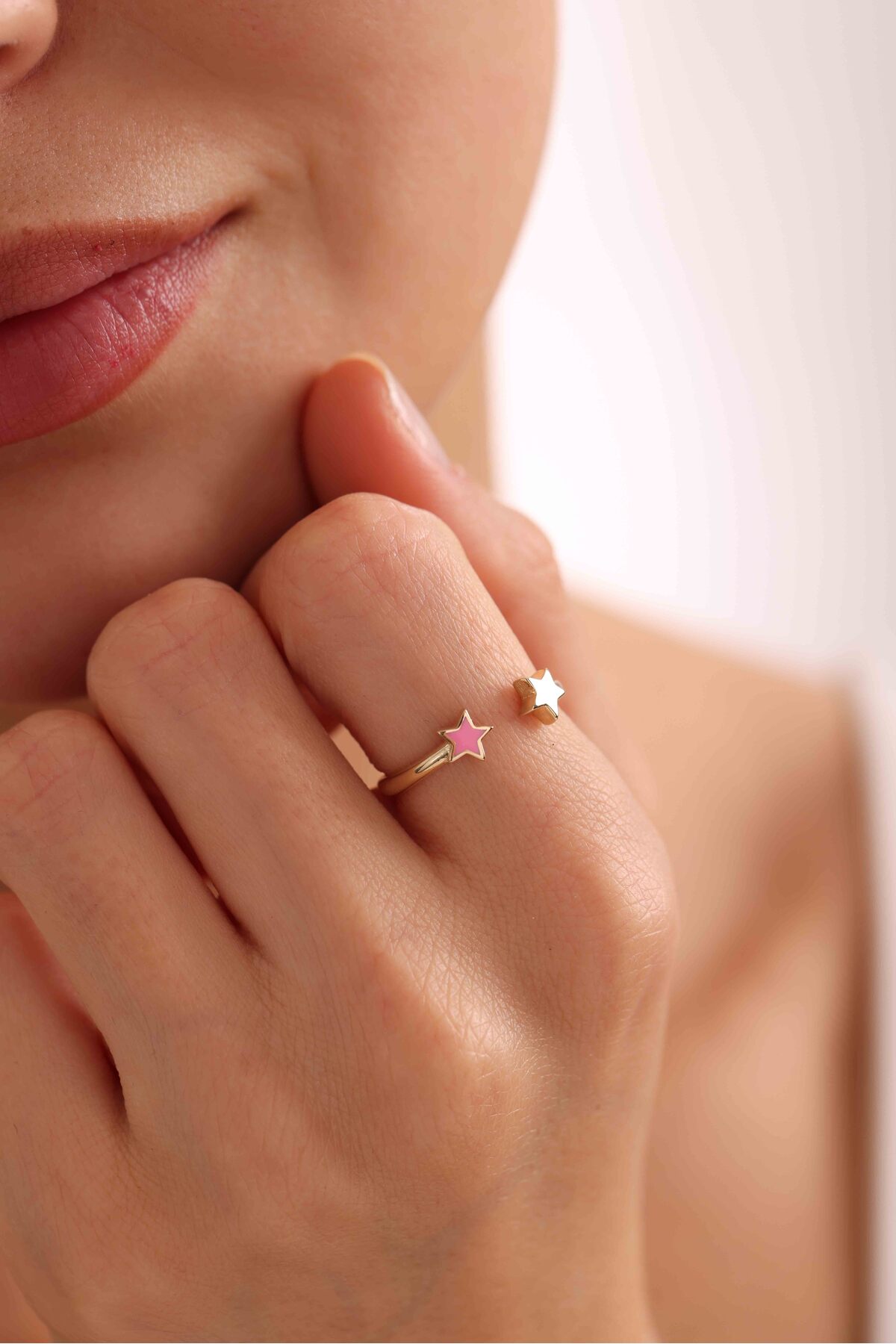 14 Ayar Altın Pembe Mineli Yıldız Model Star Yüzük