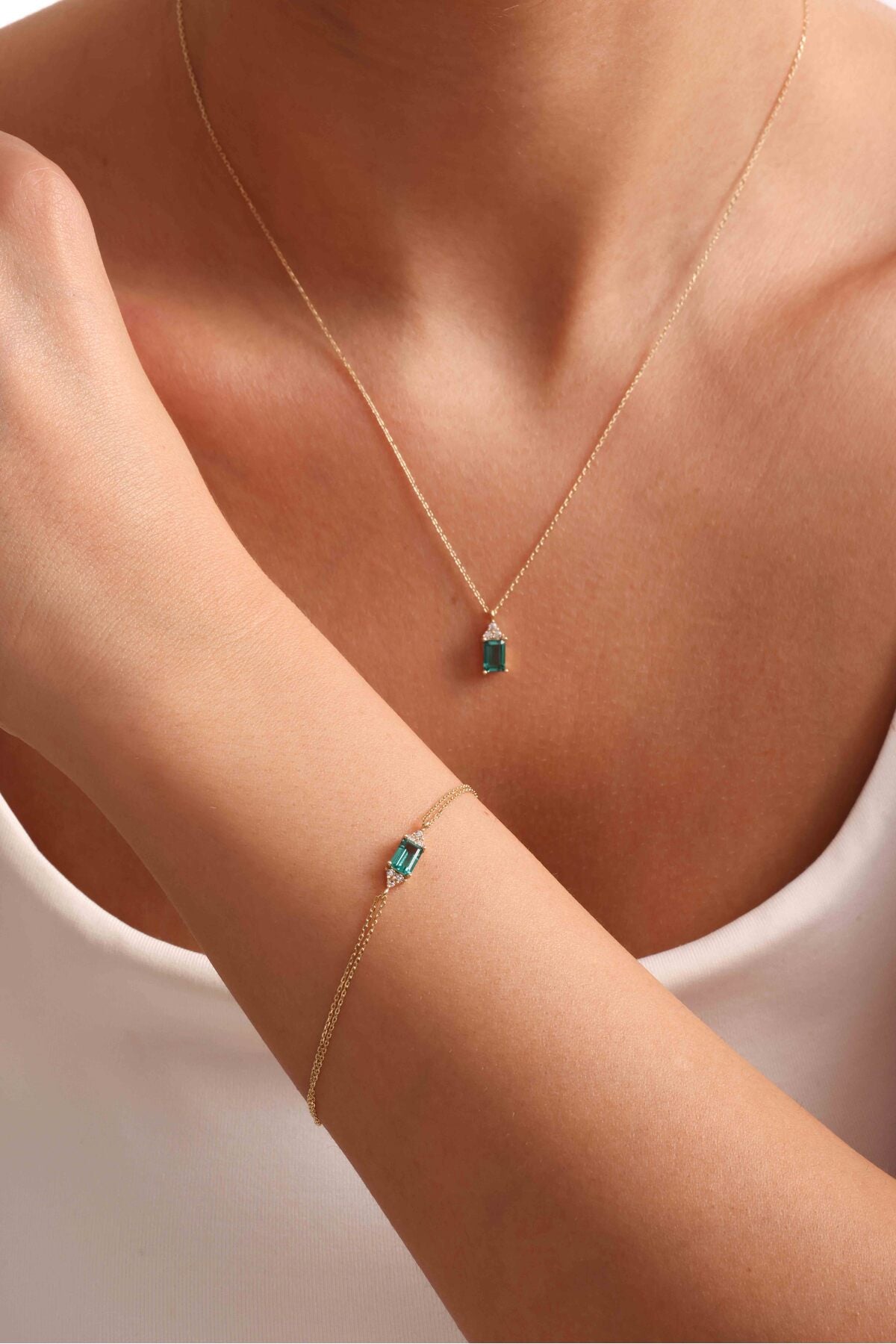 14 Ayar Altın Yeşil Baget Taşlı Beyaz Taş Detaylı Kolye Bileklik Set