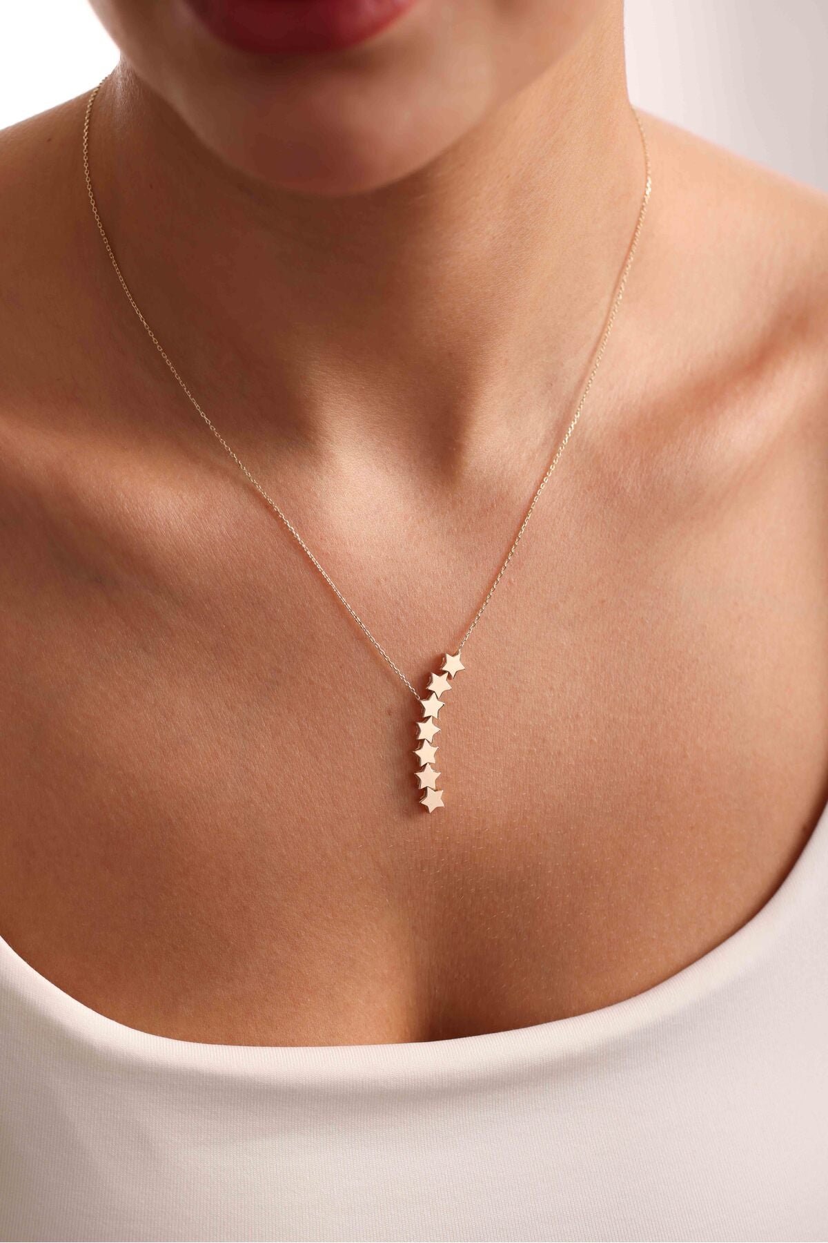 14 Ayar Altın Sallantılı Yıldız Kolye