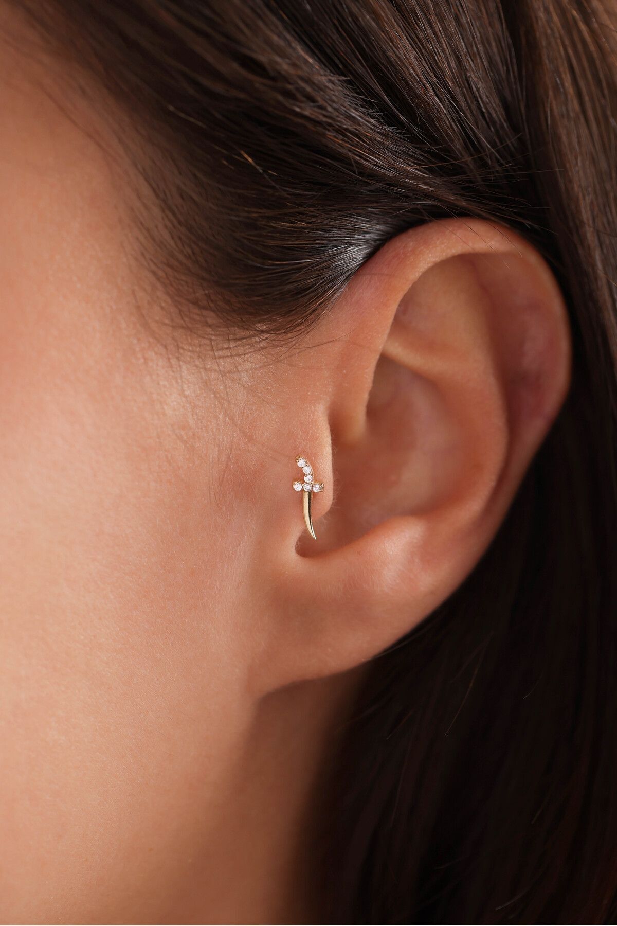 14 Ayar Altın Şans Kılıç Taşlı Tragus Küpe