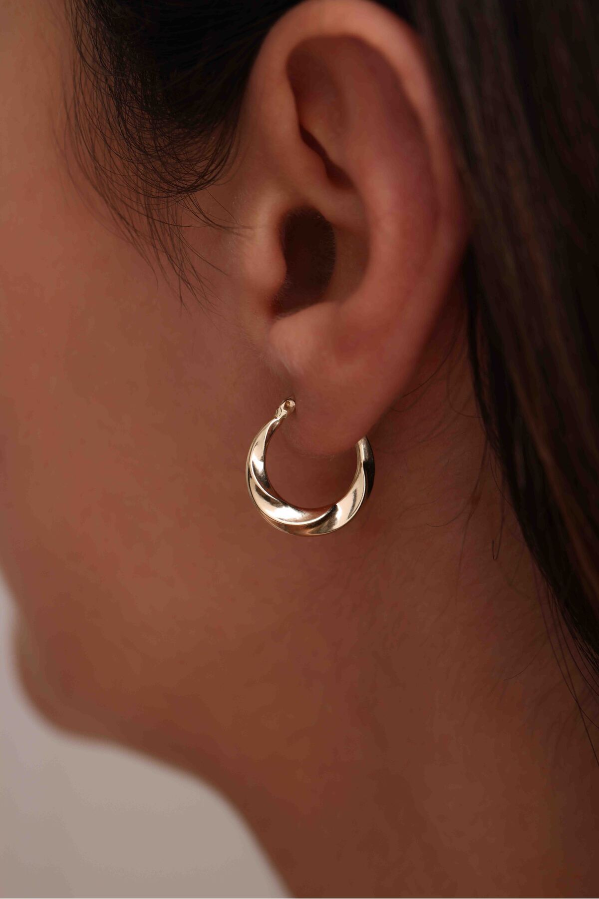 14 Ayar Burgu Altın Küpe 1.7 Cm