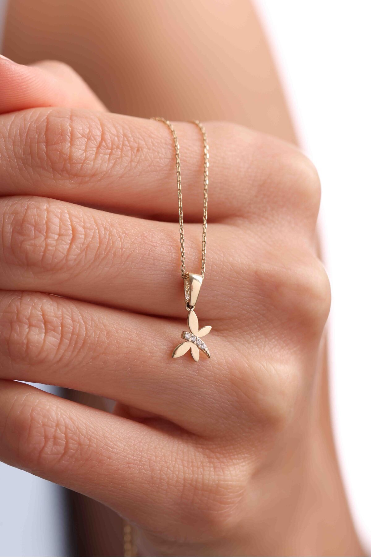 14 Ayar Altın Taşlı Yusufcuk Slope Kolye