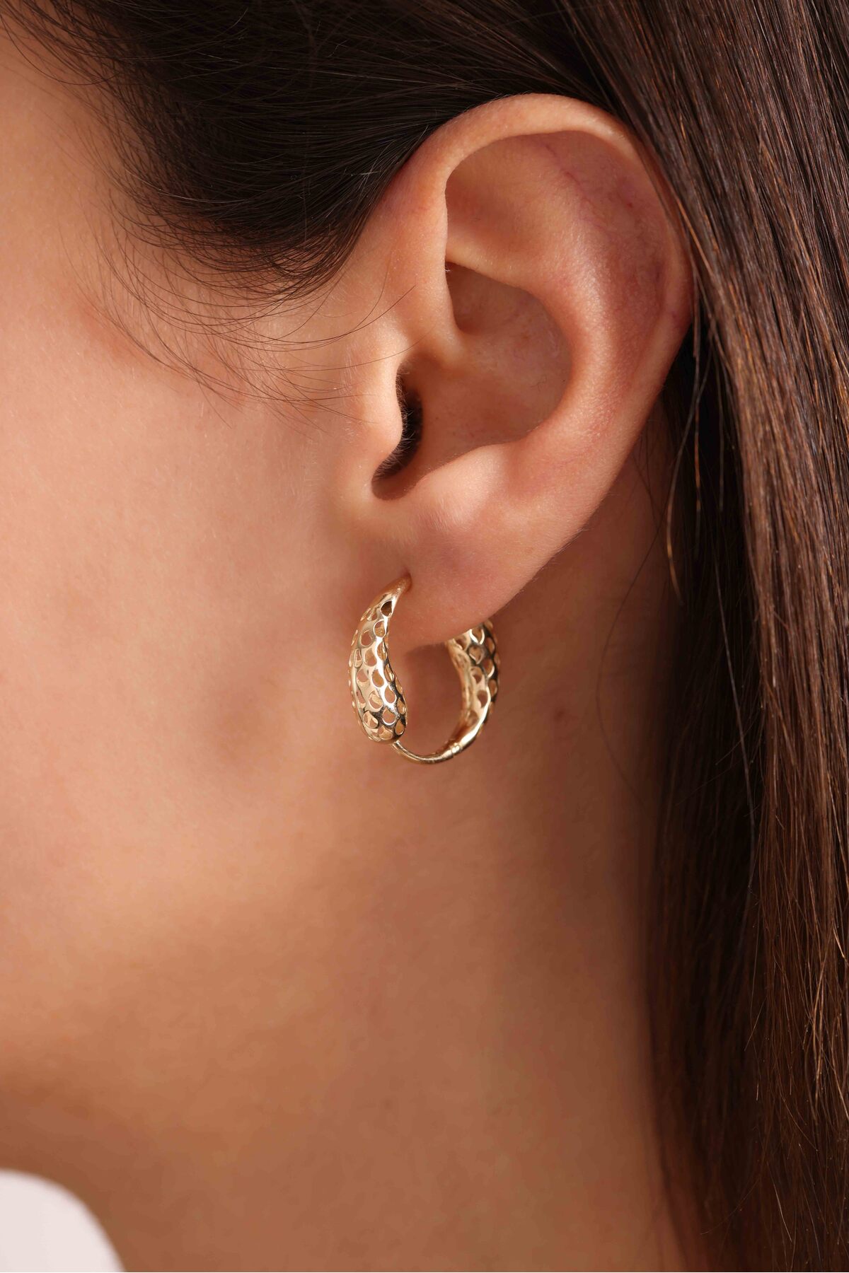 14 Ayar Altın Desenli Damla Küpe