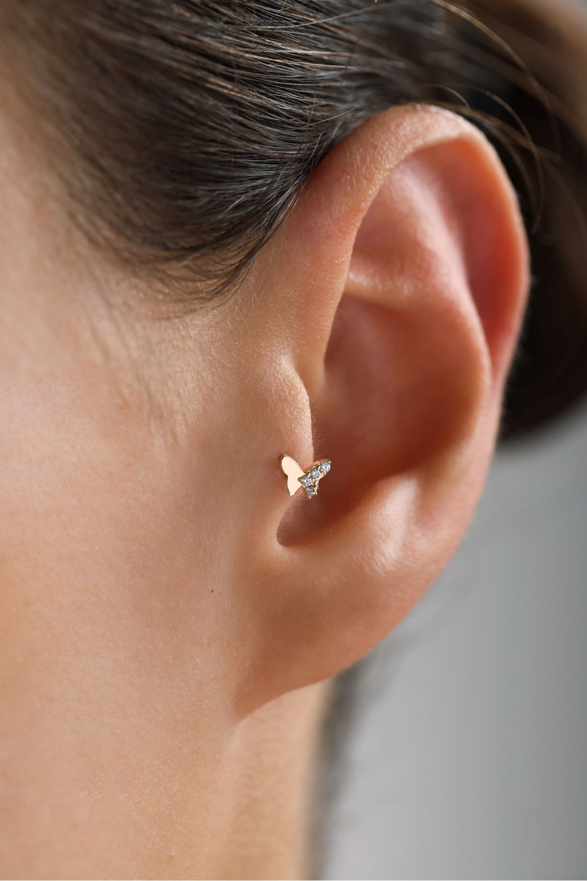 14 Ayar Altın Taşlı Kelebek Tragus Küpe