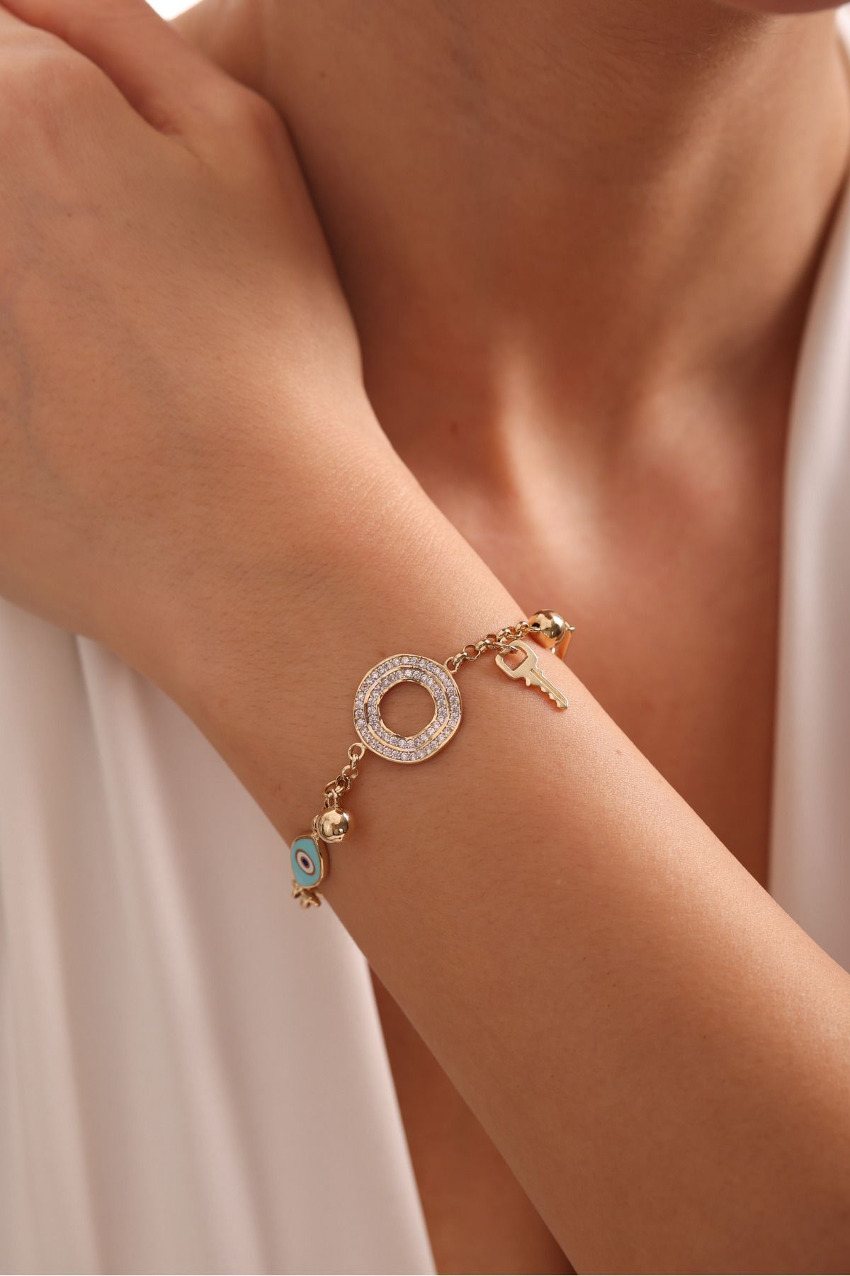 14 Ayar Altın Anahtarlı Nazar Boncuklu Taşlı Halka Tasarım Bileklik