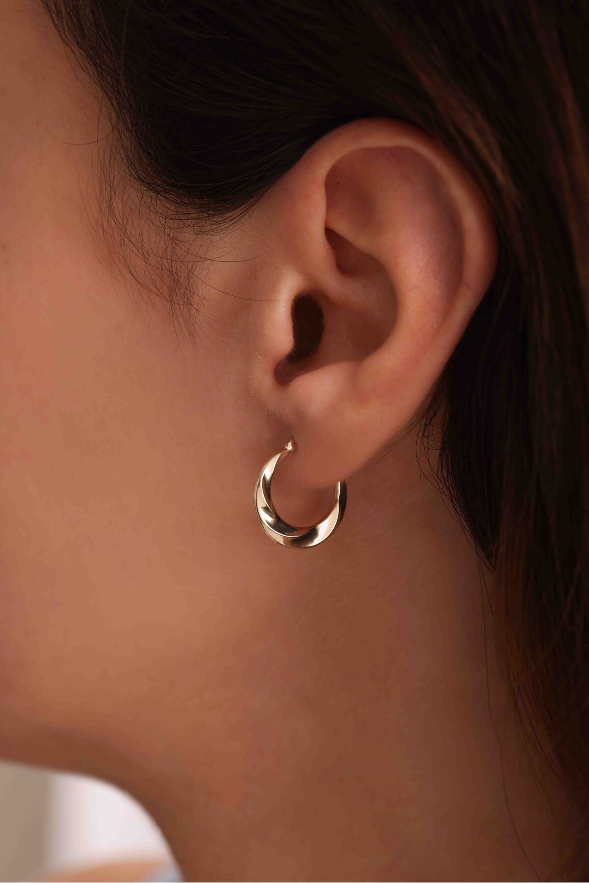 14 Ayar Altın Midye Halka Küpe