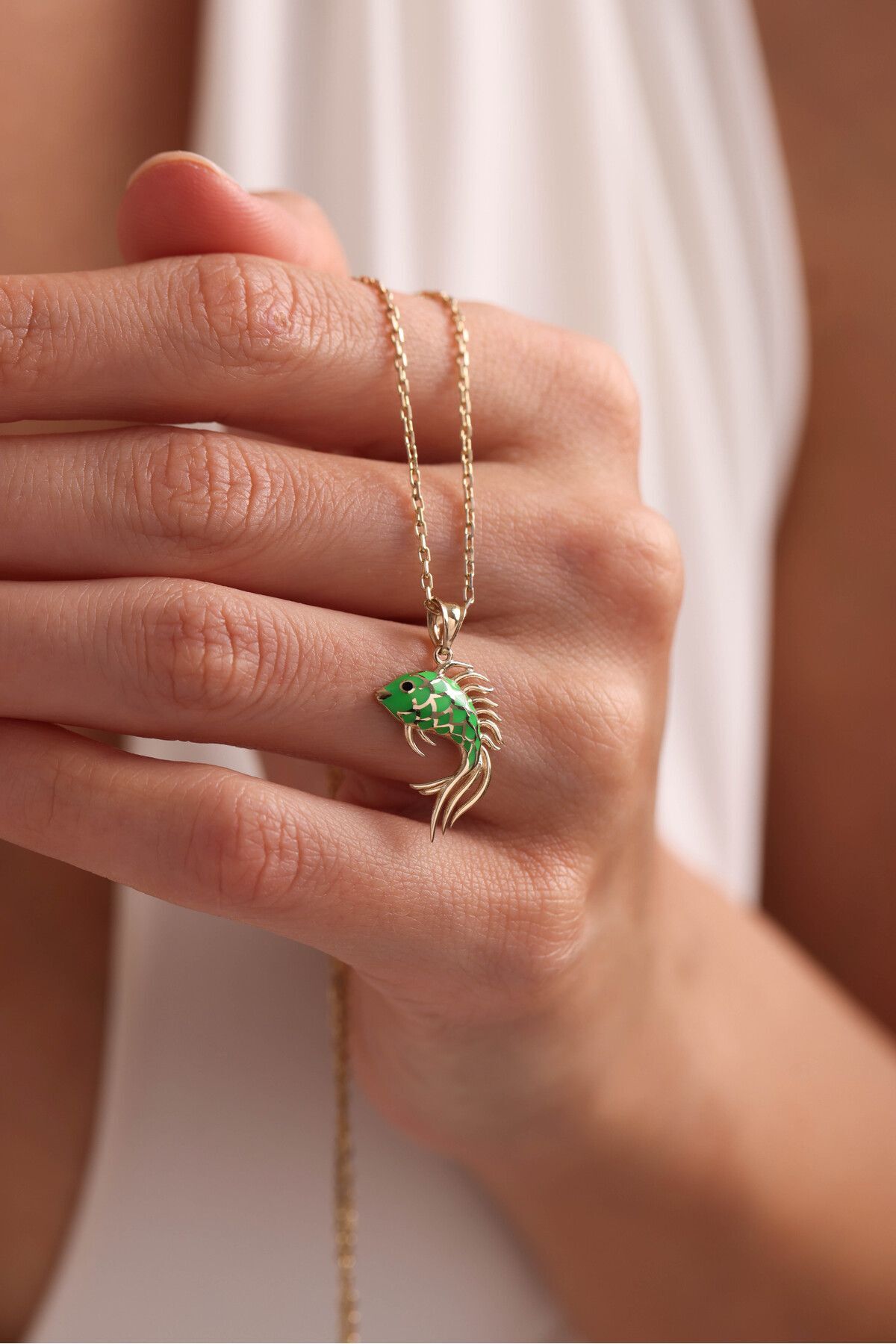14 Ayar Altın Yeşil Mineli Balık Kolye