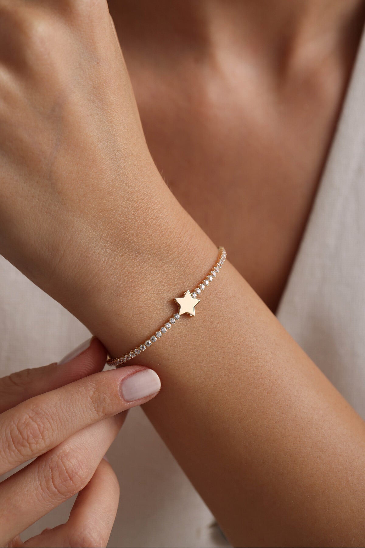 14 Ayar Altın Yıldız İkon Taşlı Suyolu Bileklik